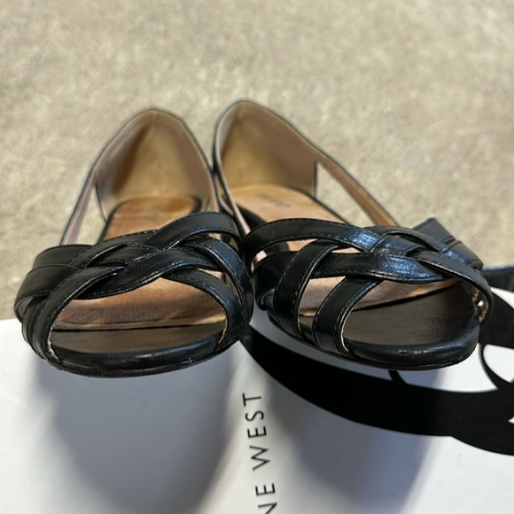 Nine West Sapphire Flats Black Leather Sz 7.5 PreOwned - Picture 3 of 6